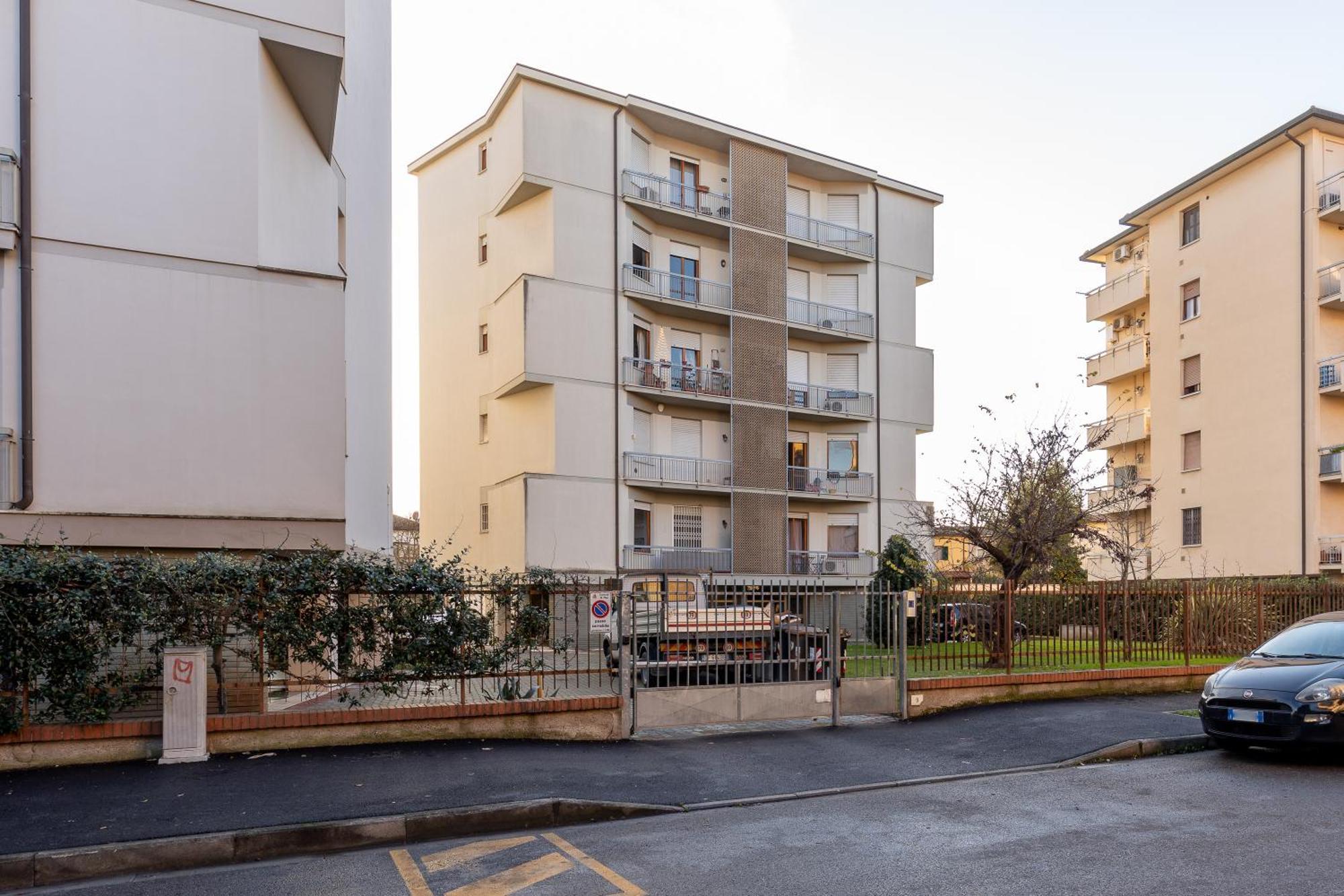 شقة Pisa Quiet And Bright Flats With Balcony المظهر الخارجي الصورة